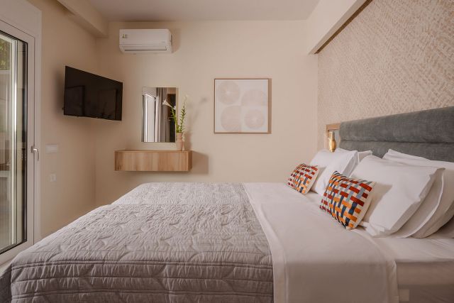 Seamar View Zante interior