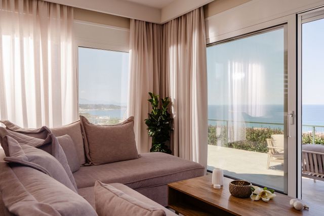 Seamar View Zante interior